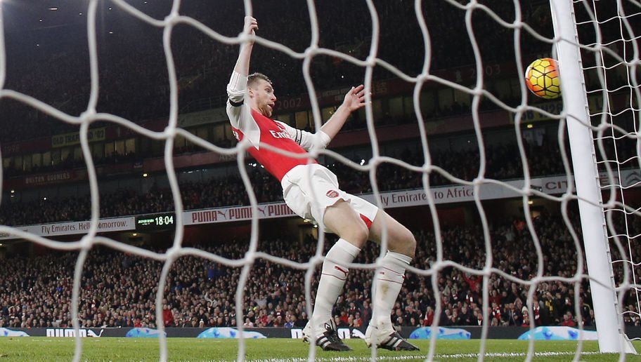 NWPremierLeague's tweet photo. 10 of the Best Moments From the Premier League's Cracking Christmas Period https://t.co/kT2s0vSgms https://t.co/BzoTLx0A0x