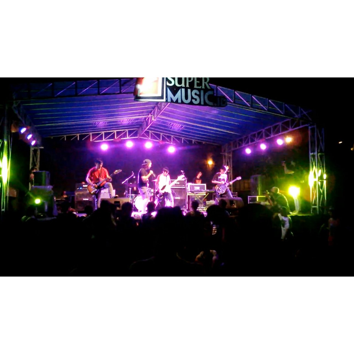 On stage #sundayinsanity2