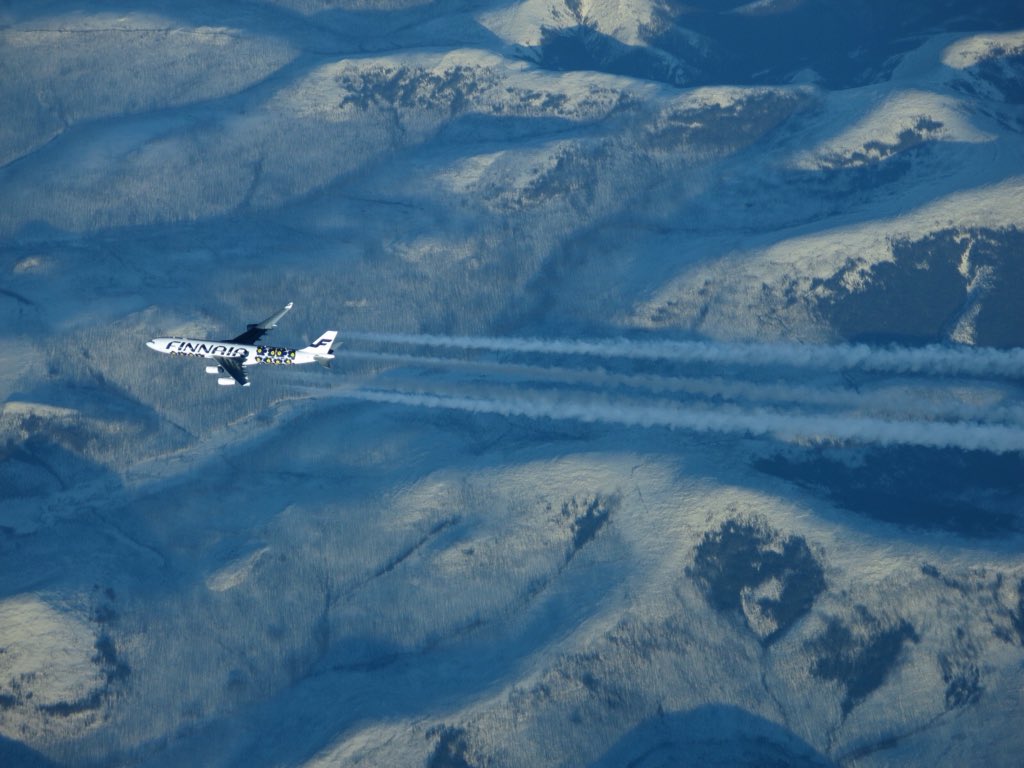 1laurisoini's tweet photo. There's something in the kerosene from Osaka, they passed us again! #finnair #ay80 #ay78 #pilotslife https://t.co/P90VmcozHU