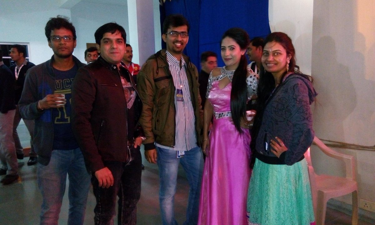 jarvikjanu's tweet photo. Shweta pandit rocks..
#reliancegreenz @MythiliSarathy @vasistha_rawal @PankajSorathia https://t.co/T1GTJulCba