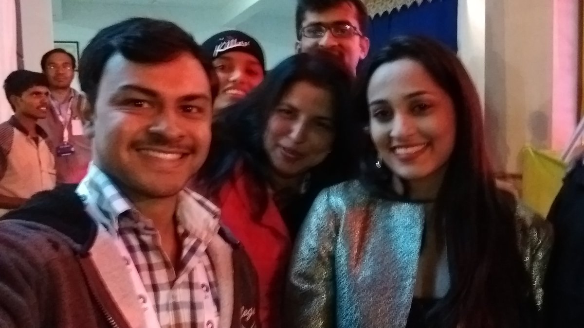 jarvikjanu's tweet photo. Shweta pandit rocks..
#reliancegreenz @MythiliSarathy @vasistha_rawal @PankajSorathia https://t.co/T1GTJulCba