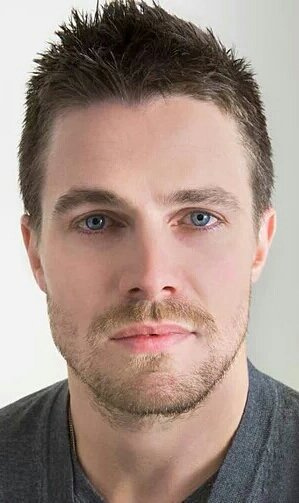Ale_Peque_41's tweet photo. Ohh myy...LOVE THIS ONE!! 💚 Those Eyes...😍 #CaptainBlueEyes #AmellAddict https://t.co/VBeZ5xyadz