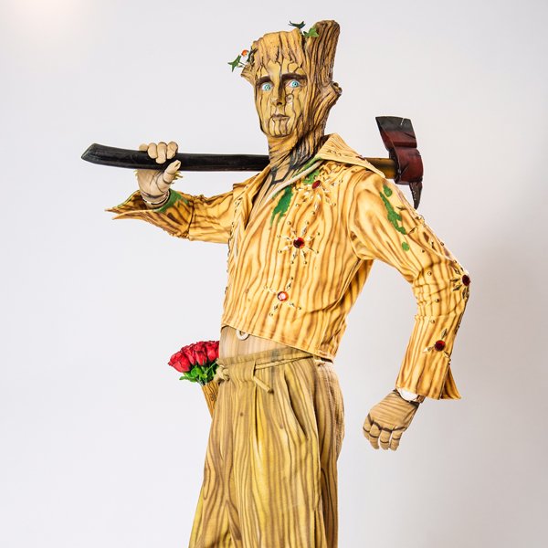 AucklandBuskers's tweet photo. WOODY WOODman (Germany) is a wooden character who carves himself out of a tree-trunk. https://t.co/FB7Y5xbTEE