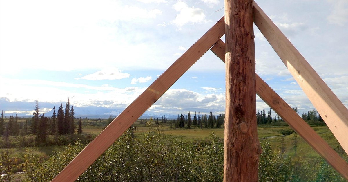 DIYNetwork's tweet photo. An all-NEW #BuildingAlaska is coming up at 9|8c. https://t.co/UdK2oGmINh
