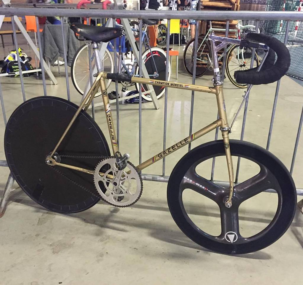 twotoneams's tweet photo. Most #tarck #stayerbike ever? https://t.co/P1goLppdYr https://t.co/foXLTCUvoJ