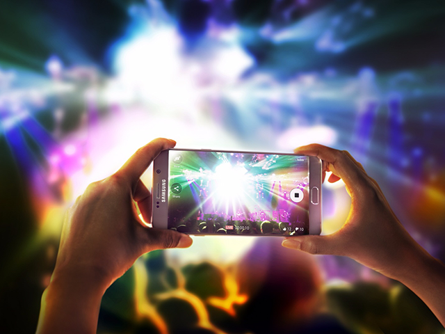 Flurry: Time Spent on Phablets Increased 334% ... j.mp/1VG6hMP via <a href="/alltwtr/">SocialTimes/Tw!tter</a> | twibble.io