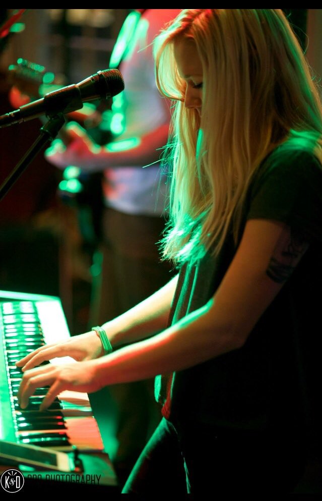#FollyBeach, SC Tonight:
<a href="/TheMNCband/">The Midnight City</a> plays <a href="/ritasfollybeach/">Ritas Seaside Grille</a>. 6-9pm. Free. \m/