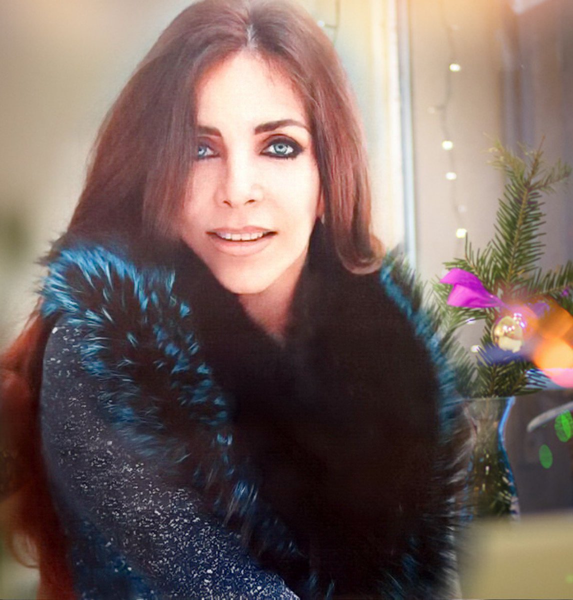 _iamsmk's tweet photo. @vrocastroficial Feliz Enero, Verónica! DLBS!!! 💕😘💝 https://t.co/KWuzJq9AYe