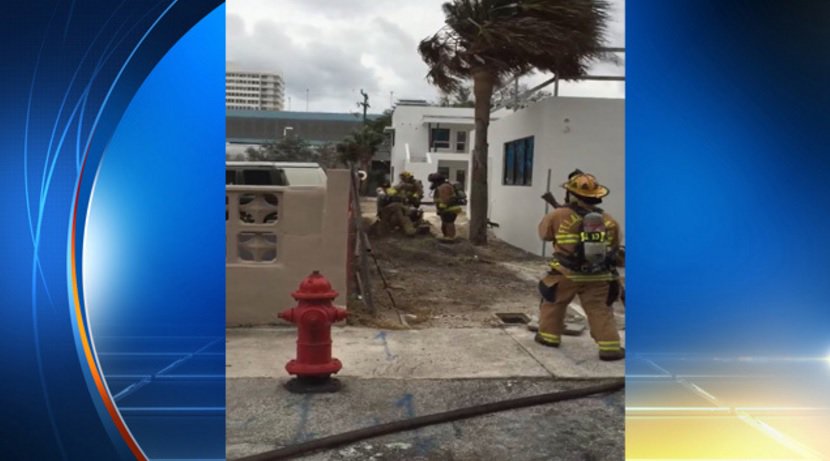 #BREAKING Gas line cut in Fort Lauderdale in area of 3030 Bayshore Drive bit.ly/1Oy8Grs?utm_me… https://t.co/LqPAafhffM