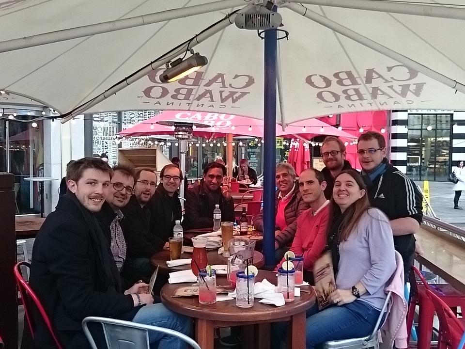 C'est dingue ça!!! Toujours les mêmes 
#tesinvegas. Quelques forces avant le #ces2016