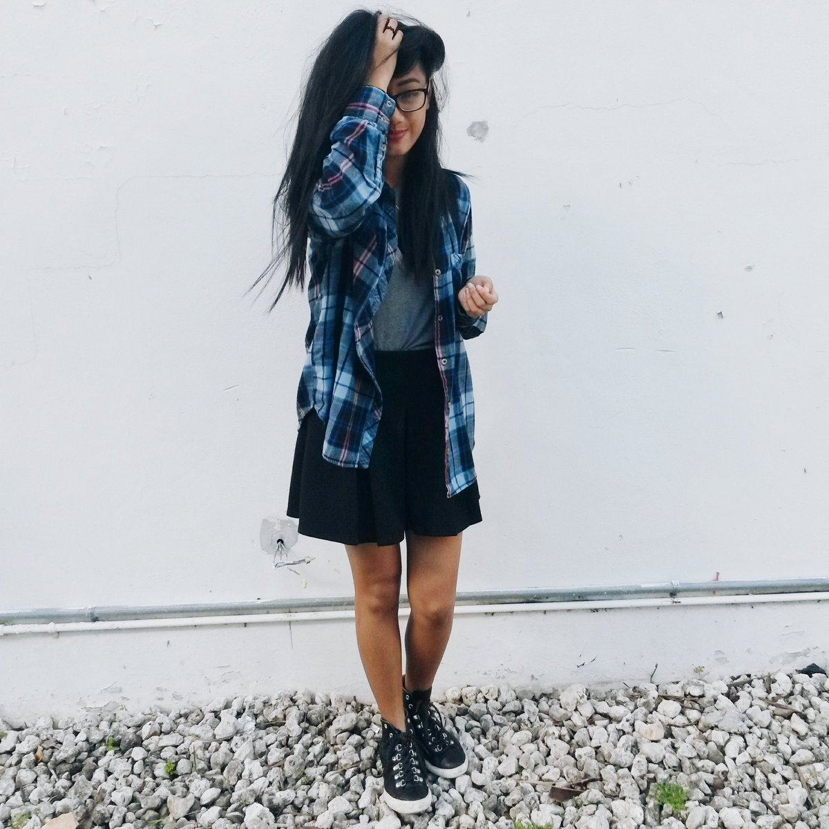 oceanjxnhee's tweet image. When it comes to falling in love, you don't need a reason or time ✏