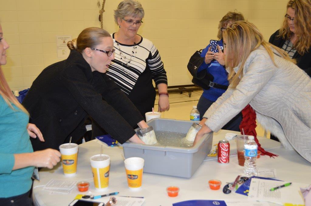 Bayer4CropsUS's tweet photo. We enjoyed today’s #MSMS teacher workshop with @ISDSchools in #KansasCity! #STEMeducation https://t.co/6Uw1YlxFWQ