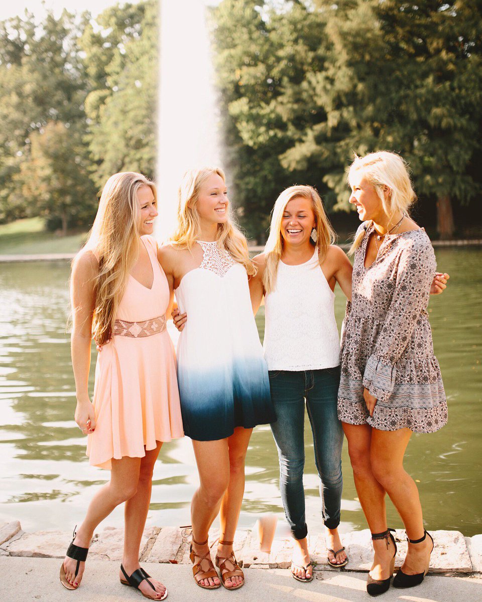 AlphaPhiOSU's tweet photo. Life is a breeze with sisters like these <3 #GoGreek #AlphaPhiOSU #theonetobe #Anexperienceϕfalifetime #osupha #AOE https://t.co/YfnLDxkYkB