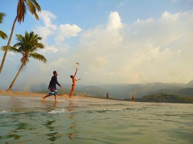 "Catch happiness, throw away your troubles." Play frisbee!
#theultimatelife
📷 by <a href="/drinacion/">*ㅤㅤㅤㅤㅤㅤ Venezuela ♣</a>
#ultimatefrisbee
#frisb…