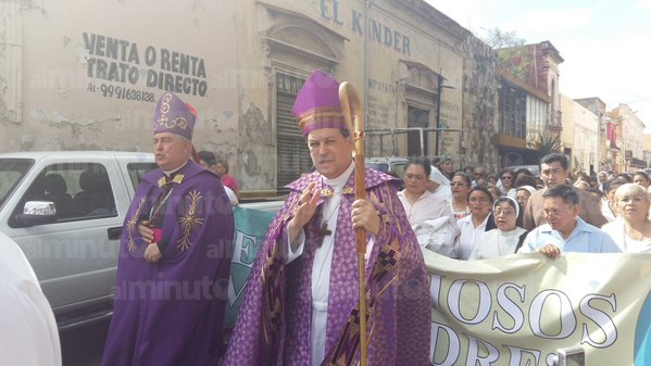 meridaalminuto's tweet photo. #Meridaalminuto
Feligreses cubrirán gastos por visita del Papa: Arzobispo
Más información: https://t.co/VbFaFGzdJq https://t.co/sAvE4h2eQP