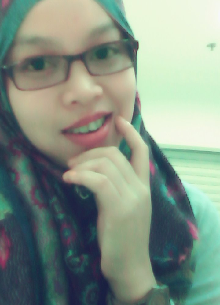 Aku rindu pdanya
Aku syang pdanya
Aku ucapkan selamat pagi padanya
Miss you kamunya