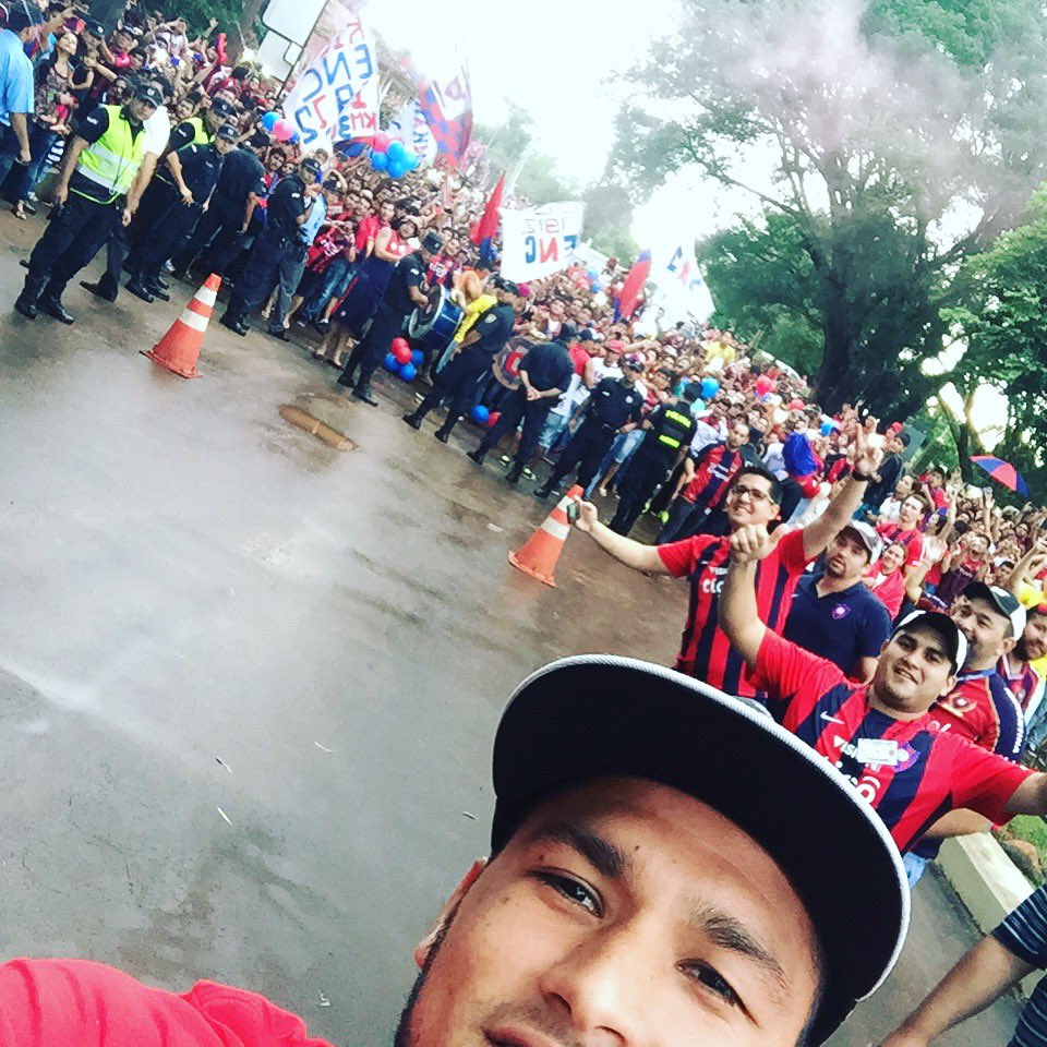 Esto es CERRO Señores 🔴🔵 Gracias por el recibimiento #lamitadmasuno #elpueblo 🔴🔵 #encar