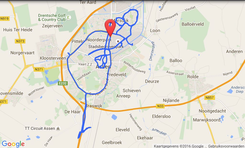 MarcoOut's tweet photo. Met wethouder Wiersema bij de gladheidsbestrijders, 14 voertuigen actief. Mee op pad. #fietsapp. :-) 60 km, 2.15 uur https://t.co/rDGZjPBbQN