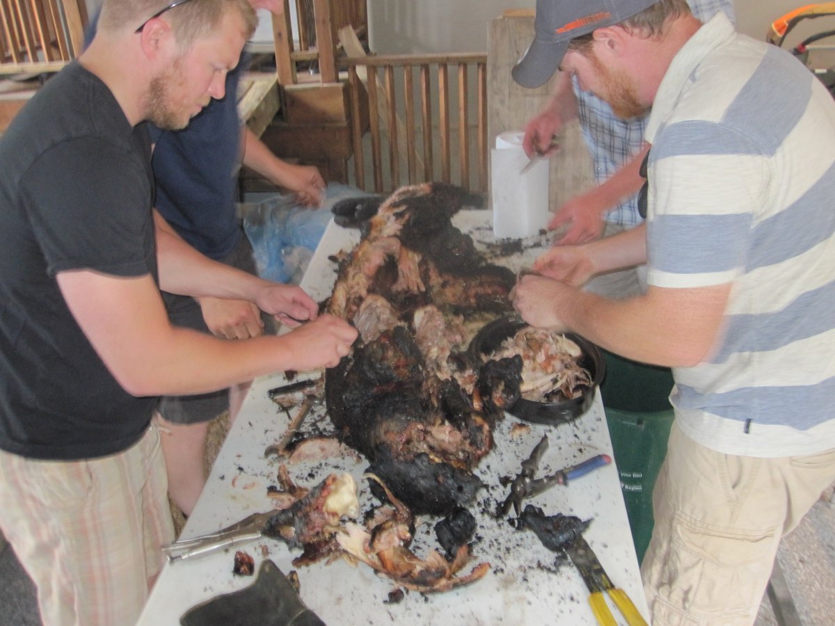 debossgarage's tweet image. #BaconMaker #DIY Pig Roaster &amp;amp; How To Skewer youtube.com/watch?v=JPLc-n…