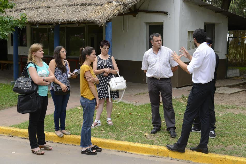 munimalvinas's tweet photo. El objetivo es mejorar la estructura, crear un espacio donde se pueda atender las mascotas  de forma gratuita. https://t.co/xPTB3p9bwo