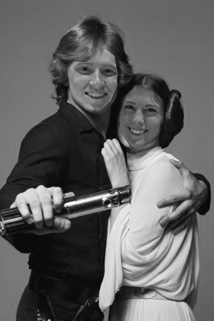 LizabethAnn34's tweet photo. When your brother accidentally sends you a picture of him and girlfriend as Luke Skywalker and Princess Leia #DYING😂 https://t.co/p57cPprP0z