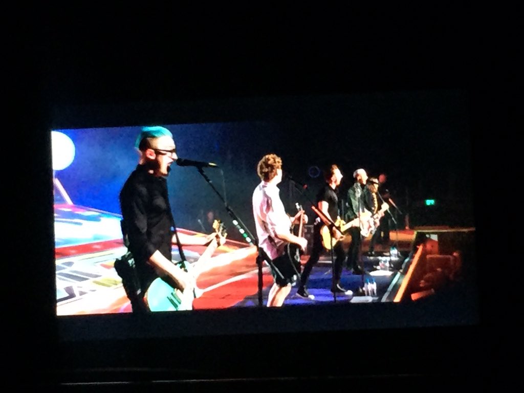 LauraRobson17's tweet photo. Watching #McBustedMEAT in bed ✌🏼️ @itsDannyJones @tommcfly @mcflyharry @DougiePoynter @mattjwillis @JamesBourne https://t.co/dQRv4qx2jS