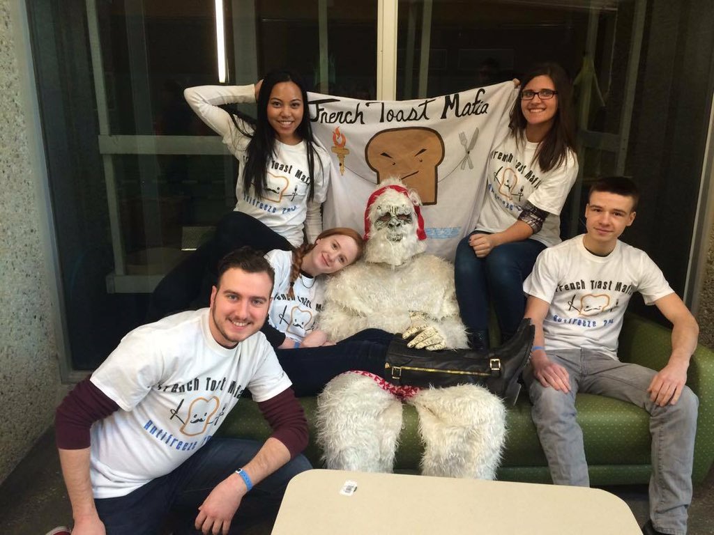 French_Maf's tweet photo. French Toast Mafia just chilling with the YETI @uasuAntiFreeze #AntiFreeze2016 https://t.co/gaY5AkijZT