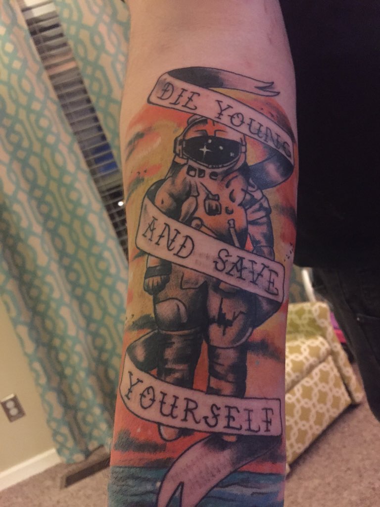 GrimTrav_'s tweet photo. Finished. https://t.co/fuD5k89mKJ
