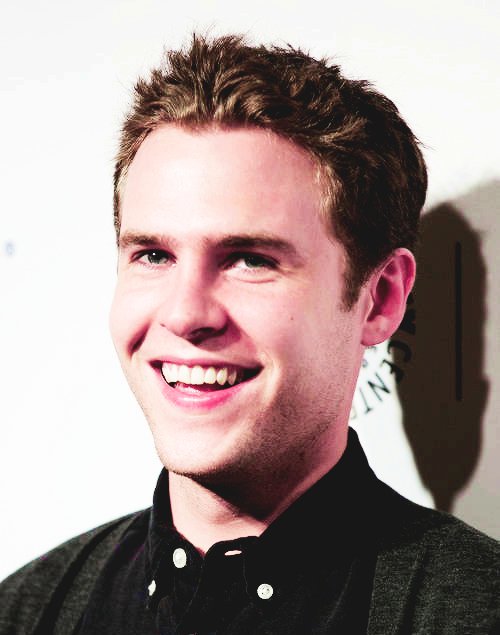 Happy 28th Birthday Iain De Caestecker!! 