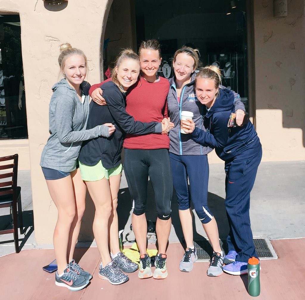 SarahPenney5's tweet photo. A tempo run is much less painful doing it with these XCP ladies and ending at Chop Shop &amp; Cartel #AZgirls https://t.co/LkA8ySwdKv