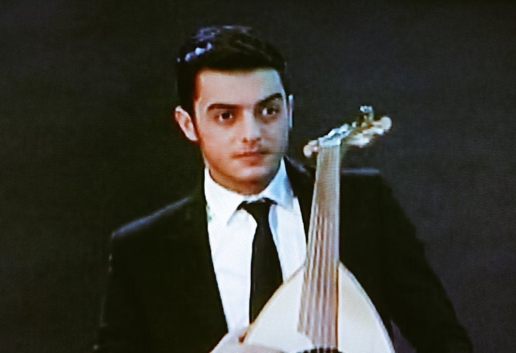 StaracAcademy's tweet photo. وين عشاق رافــيل 😘😜
كم يستاهل رتويت وفيفوريت 😍 💝 
#StaracArabia https://t.co/x6A0drZNf5