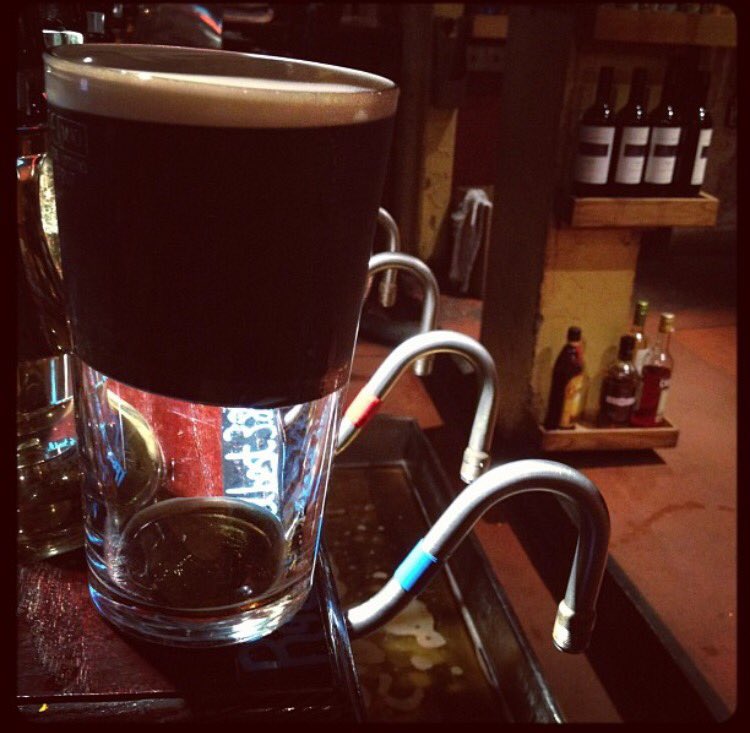 wewineworld's tweet photo. Witchcraft!!! It's been a while but #bartendertricks never leave you... https://t.co/GiZfwIUJab