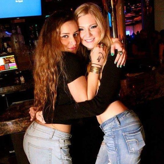 ThriveNightClub's tweet photo. #thrivedallas Thrive Nightclub #instagood #love #turnup #igers  #instagold https://t.co/F3T0UaHuiR https://t.co/wRzTvuxCP2