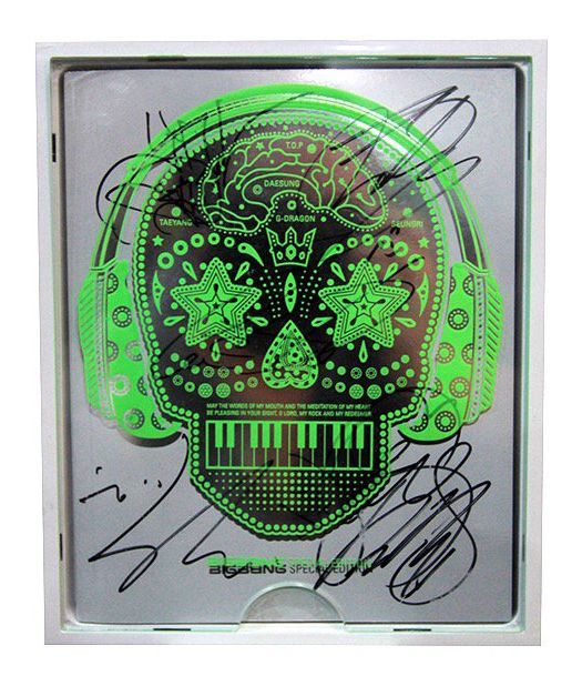 TheKingKogi's tweet image. Here: we'd like to give you a signed Big Bang CD: eatyourkimchi.com/giveaways/