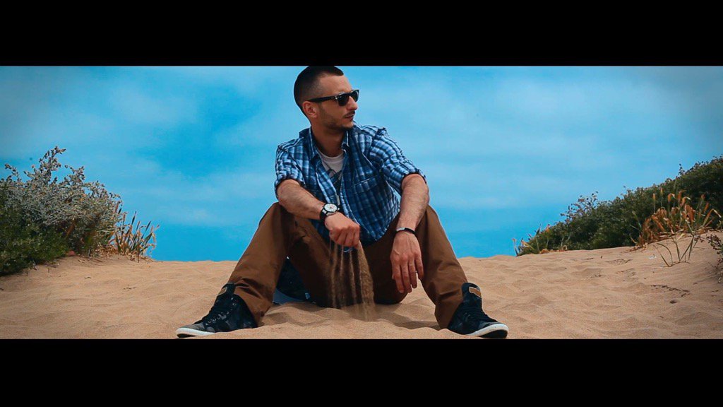 younow_Solo's tweet photo. Ca arrive... #younow #seul2 #2emeOpus #new #clip #nouveau #oklm #music #hiphop #ragga #rap #france https://t.co/nh0GqkSrLD