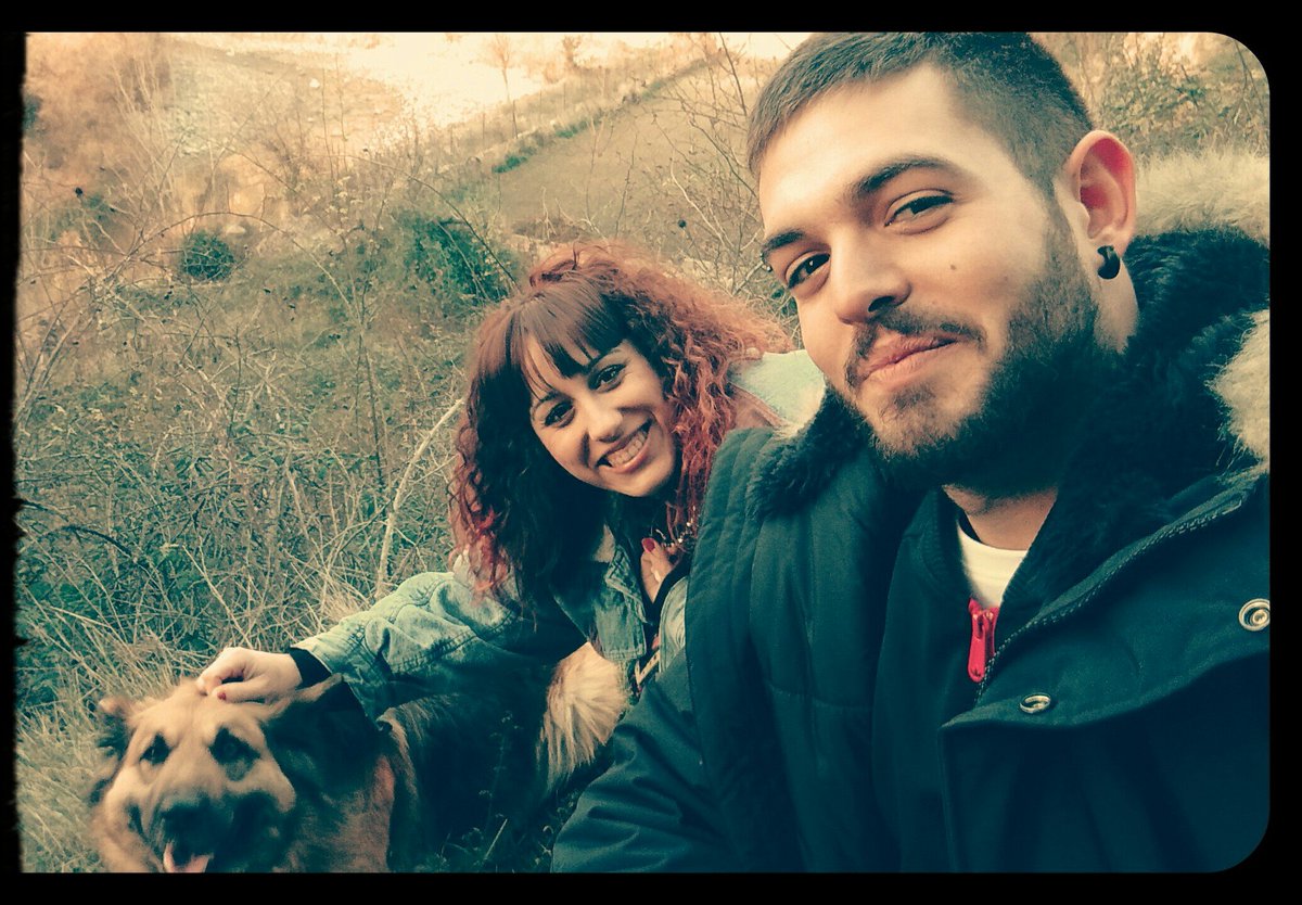 abelcr259's tweet photo. Tardecita d paseo con mis dos amores <3 @MelrousePlace #QueBienOsSientaElNorte #MuyAgusto #Kesha #MisPelochas https://t.co/u7hs0jCzYL