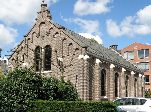 Erfgoedstem's tweet photo. Koop eens een kerk om in te wonen https://t.co/dRPnssy1H1 https://t.co/8h8TIgIJSf