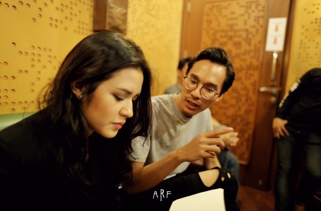 raisa6690's tweet photo. Earlier today ❤️🎤 it has officially begun! #RaisaAlbum3 https://t.co/C71cbxMn0L