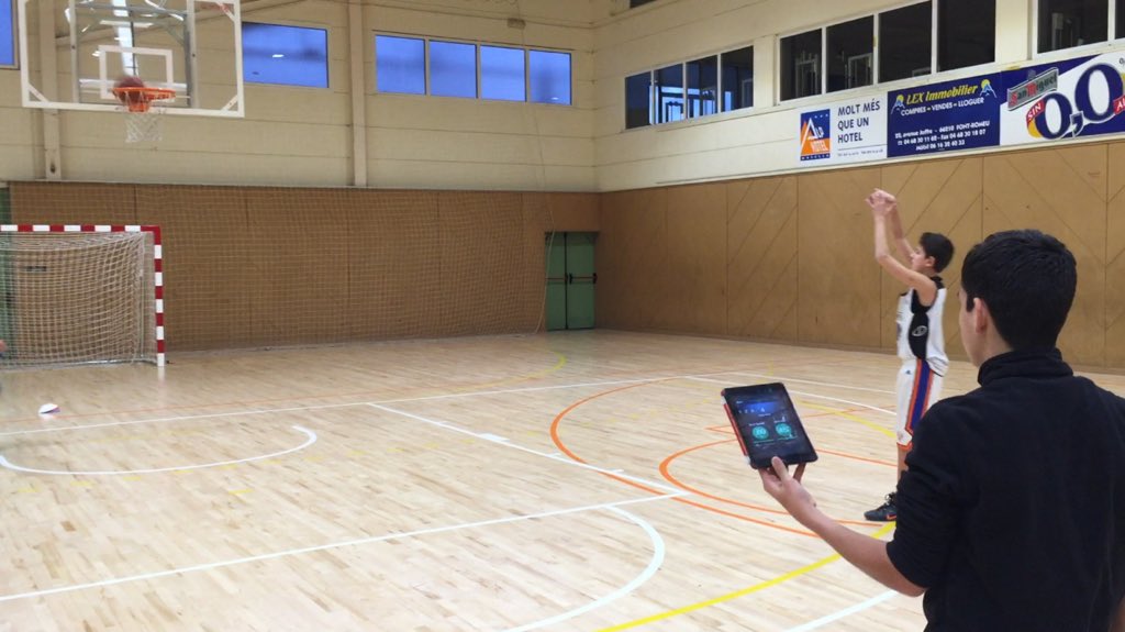 CampusCESN's tweet photo. Primers resultats en les proves de tir de tots els jugadors/es amb la @94Fifty #milloraconstant #pilotamàgica 🏀 https://t.co/ezX5CrAK3i