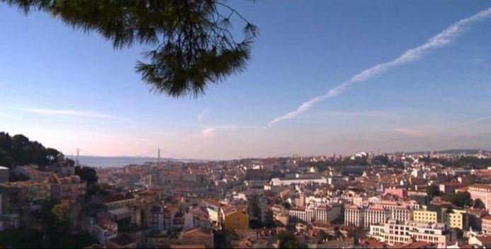 dw_espanol's tweet photo. #Lisboa y el sentir de la saudade, mucho más que una palabra https://t.co/nFt7dsZ94a [ml] https://t.co/vIjXW3PCy9