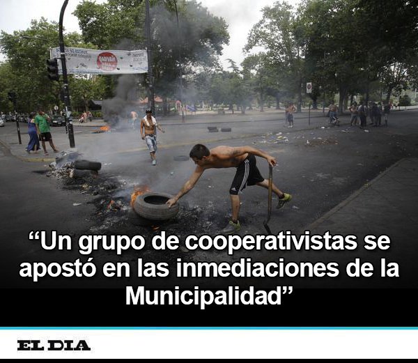 eldialp's tweet photo. Un caos: siguen los cortes al tránsito en el Centro

https://t.co/r6atHLlvHM https://t.co/QauRV8rGed
