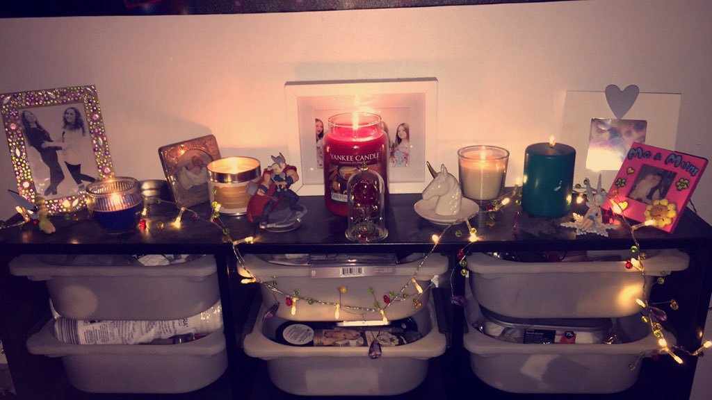 chloe31x's tweet photo. @ZozeeBo never realised how good 'Christmas memories' smelt,now it can be Christmas all year around👏🏼😍 https://t.co/ZY54TLnG8b