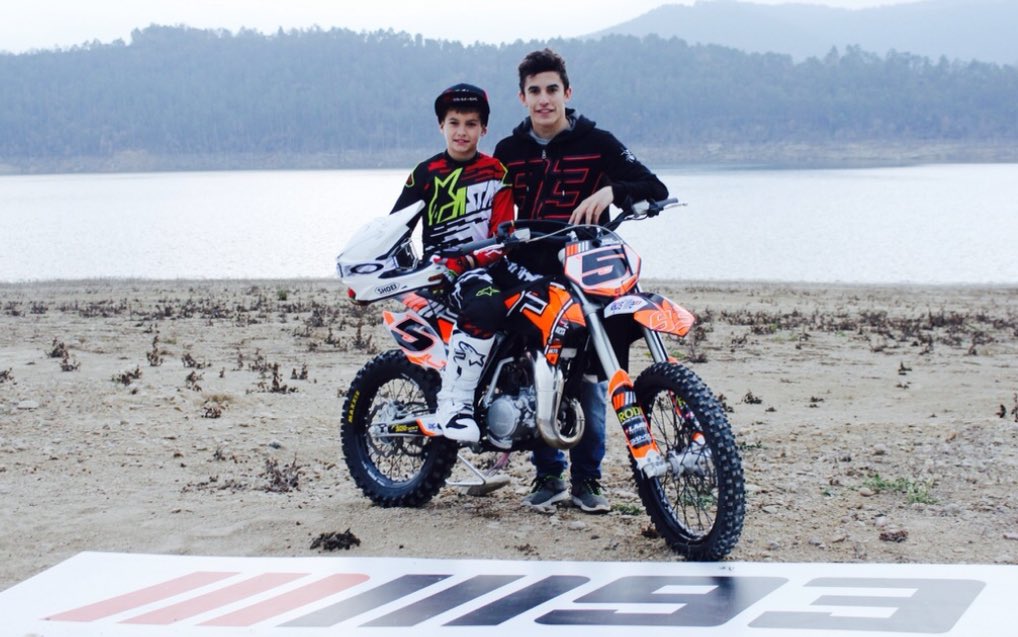 marcmarquez93's tweet photo. Gracias a las ayudas que recibí de pequeño he cumplido mis sueños. Estoy muy ilusionado con el proyecto Raúl Sánchez https://t.co/aZ22BjL1F5