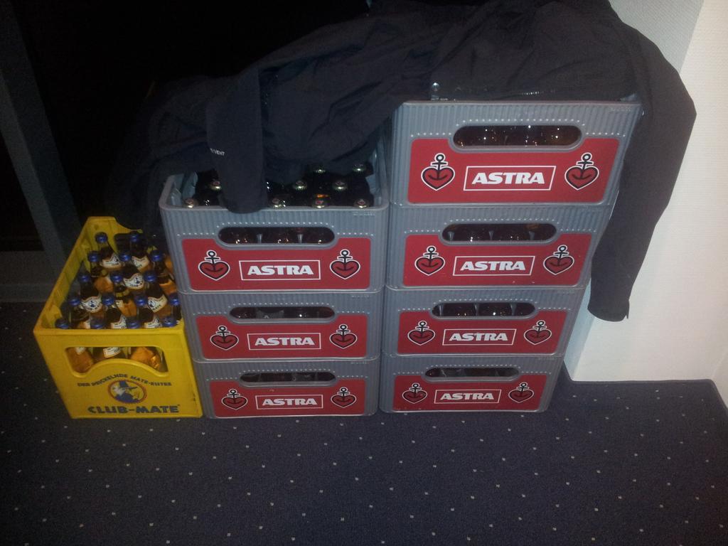 robbje_'s tweet image. More &quot;flags&quot; to be captured after the CTF. #32C3CTF #32C3 2 hours to go