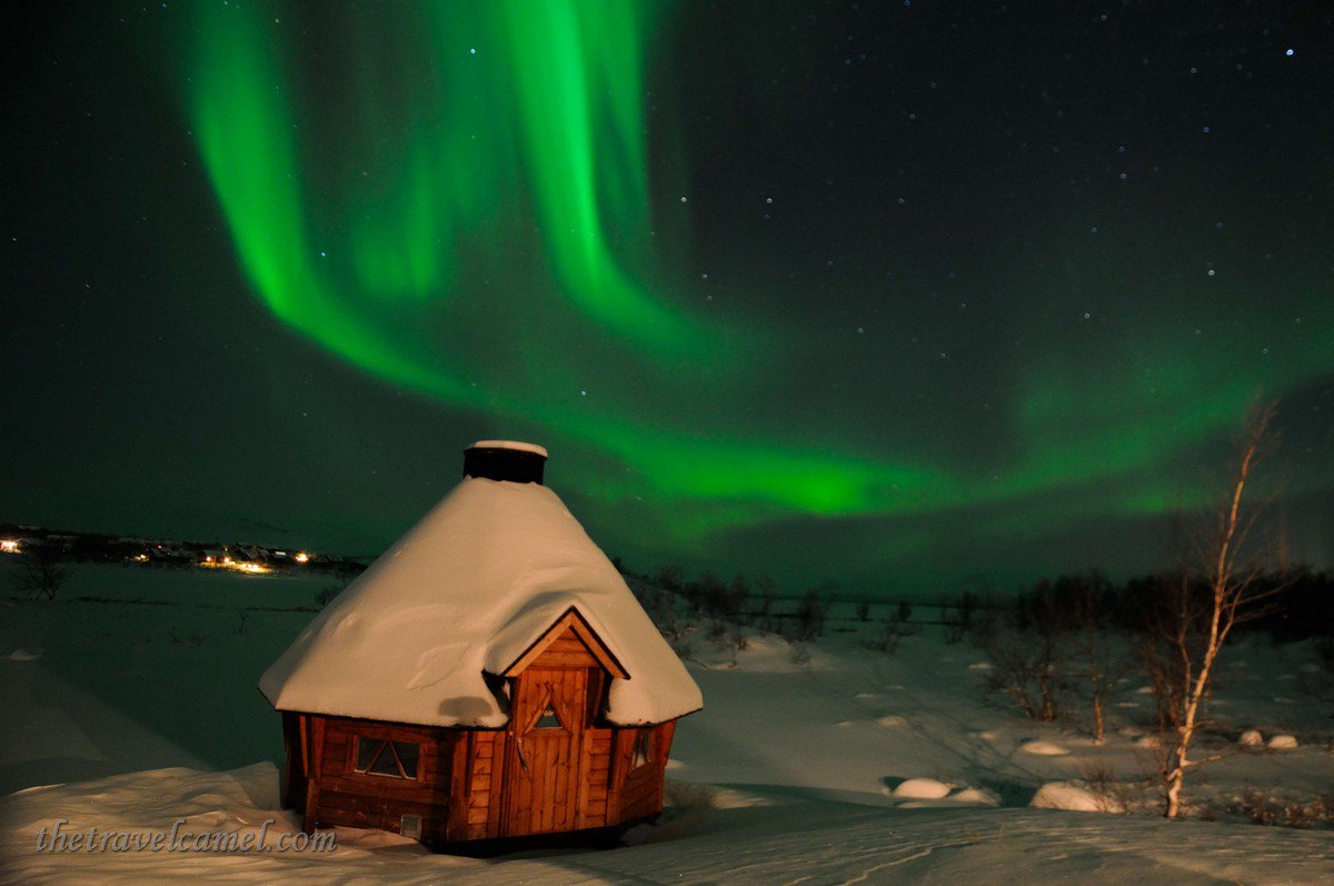 thisisFINLAND's tweet photo. MT @TheTravelCamel: Favourite travel memory of 2015 is finally seeing the Northern Lights in #Finland. https://t.co/zBmjS3wfev