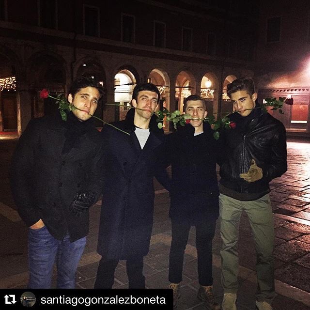 DiegoBoneta's tweet photo. Venetian Casanovas 🌹 #succhacimama #alwaysroaming https://t.co/L3vsCm44IQ