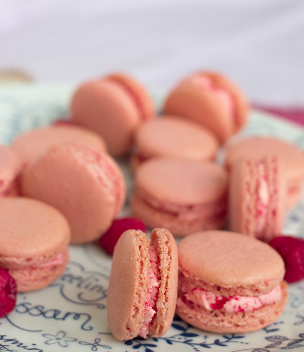 adamwarrenvegan's tweet photo. "Raspberry Macaroons"
https://t.co/SgTvFoR1GA
#fitfam #foodies #macaroons @foodies100 @bbcgoodfood #xmas #desserts https://t.co/mKQsQWY9zU