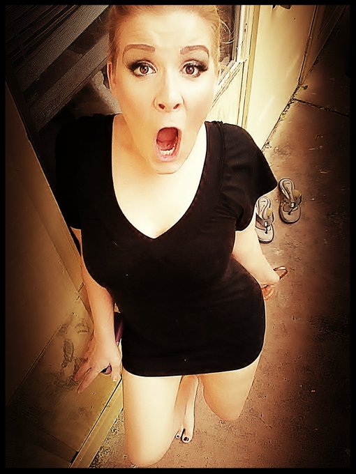 OoOoOoh!!!!! https://t.co/FVHKl9YLEi<a href="/tag/footfetish"class="tags"><span>#footfetish</span></a><a href="/tag/solesunday"class="tags"><span>#solesunday</span></a>