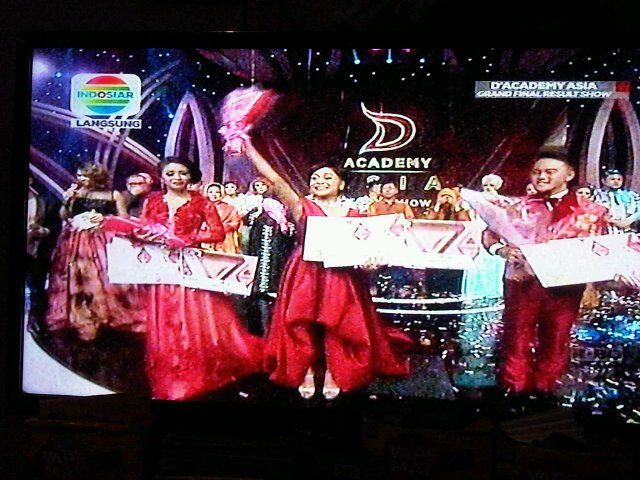 5vyDwi's tweet photo. @IndosiarID @showimah @daratista_inul @da2_danang @Lesti_Jenong_DA @shihamentor SUKSES smuax! Lanjutkan Perjuanganmu https://t.co/dmfvPh9ESU