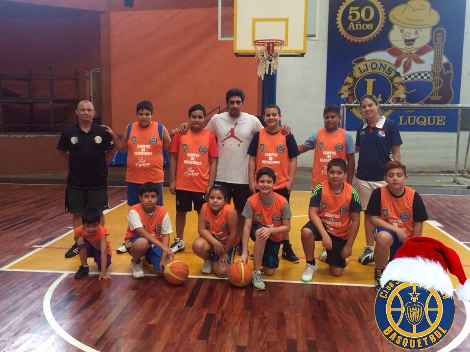 slbasket's tweet photo. #SLB #Campus1 #Basket vamos creciendo #Familia!! 🏀💙💛 https://t.co/E3Q4vBr7qF